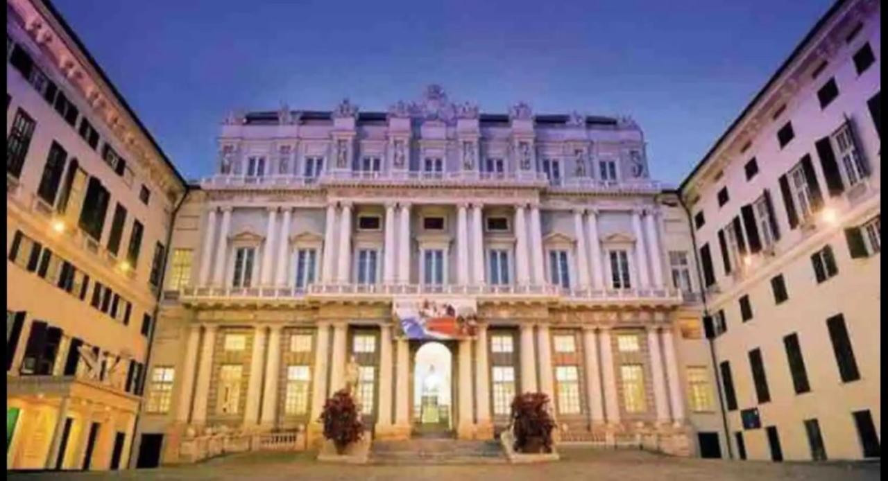 Amazing San Lorenzo 19, Rolli Palace Unesco - Stunning View Overlooking The Cathedral - Free Private Parking- Genoa Exterior photo